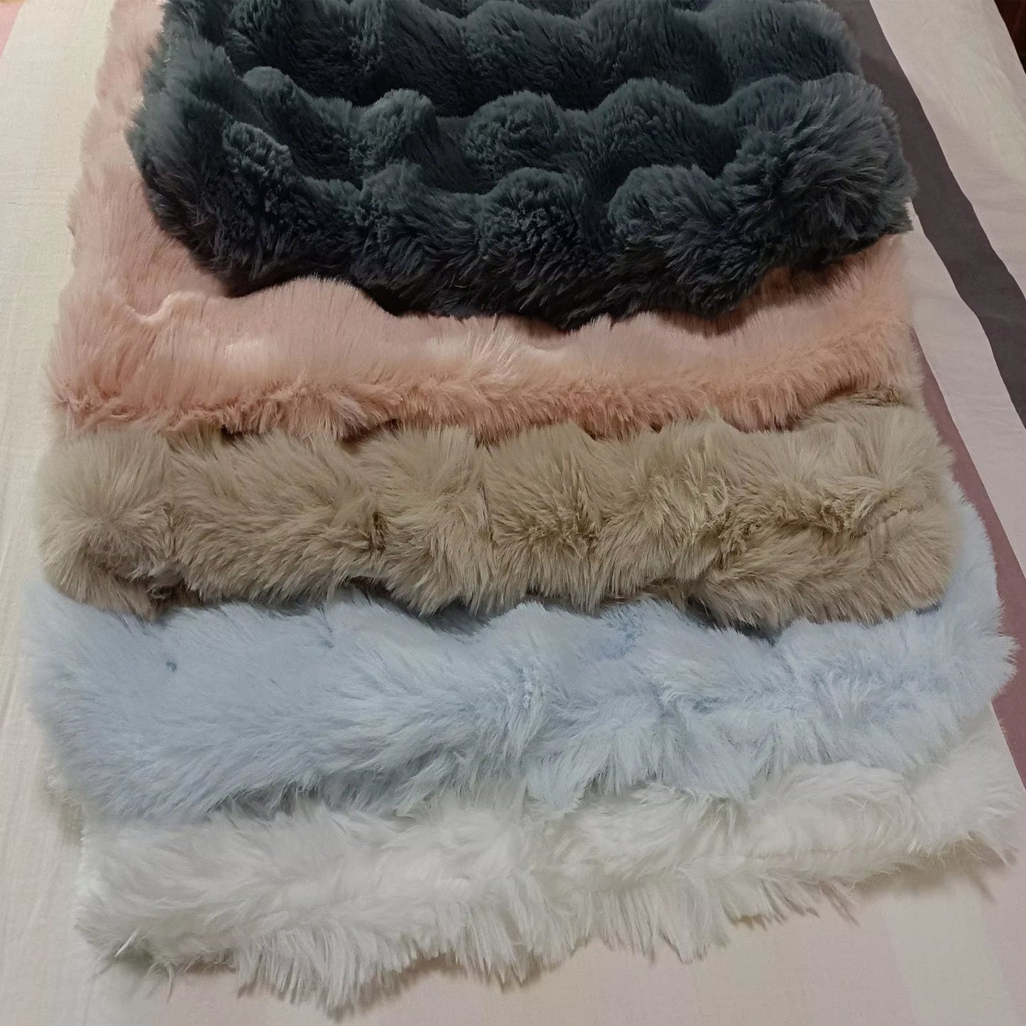 Bubble Velvet Blanket